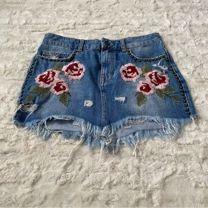 Free People Women's Size 26 Blue Denim Embroidered Wild Rose Studded Mini Skirt